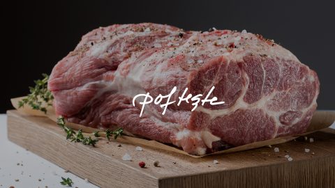 Pofteste: Ceafa de porc impanata, pe pat de legume