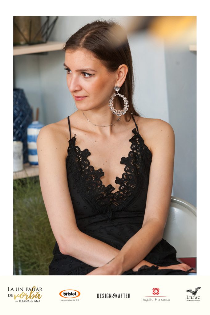 invitat la un pahar de vorba cu Ileana si Ana
