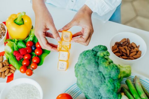 Dieta și suplimentele care ajută la echilibrarea hormonilor în menopauză